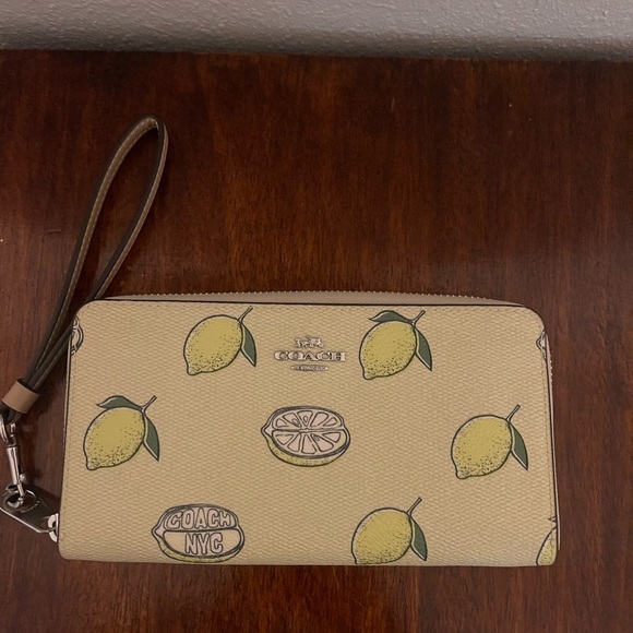 Coach Lemon Pattern Wristlet NWOT - Picture 1 of 5